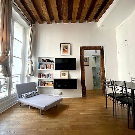Appartement Typique Parisien Au Coeur Du Marais Exterior foto